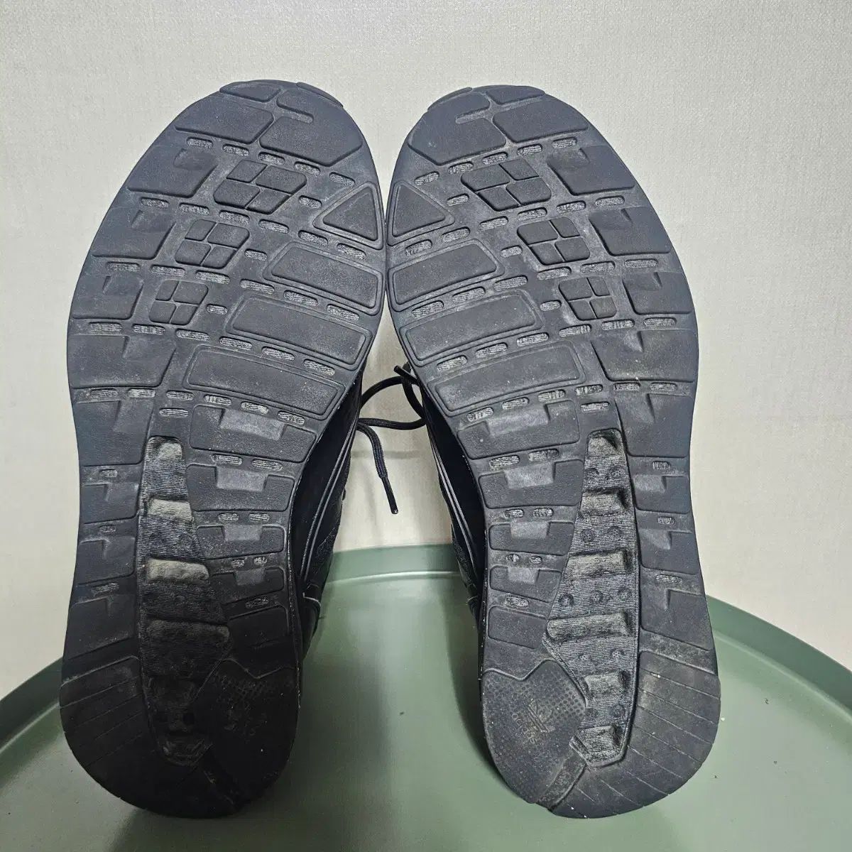 280アディダス ZX 2K ブースター オールブラック スニーカー 年末年始