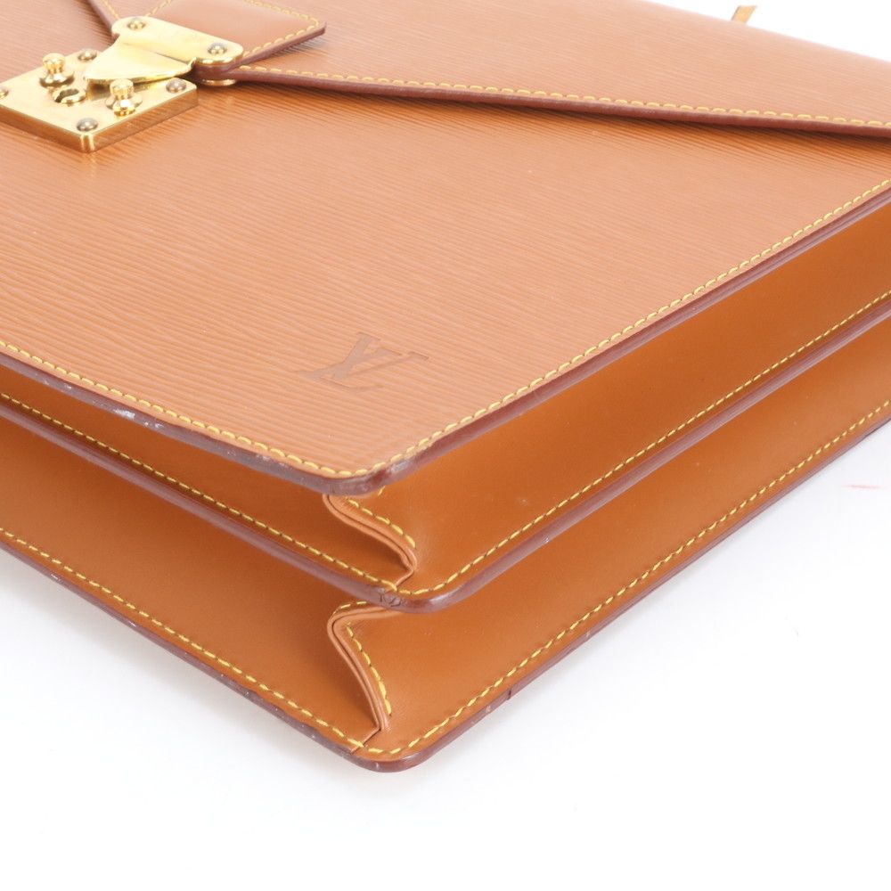 極美品 ルイヴィトン エピ セルヴィエット コンセイエ M54428 レザー