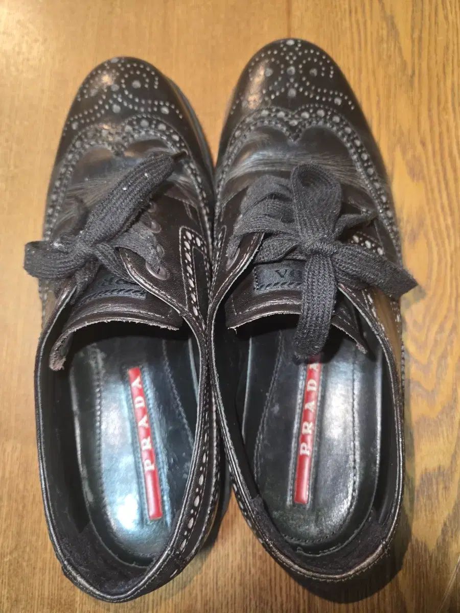 ブラック ウイングチップ