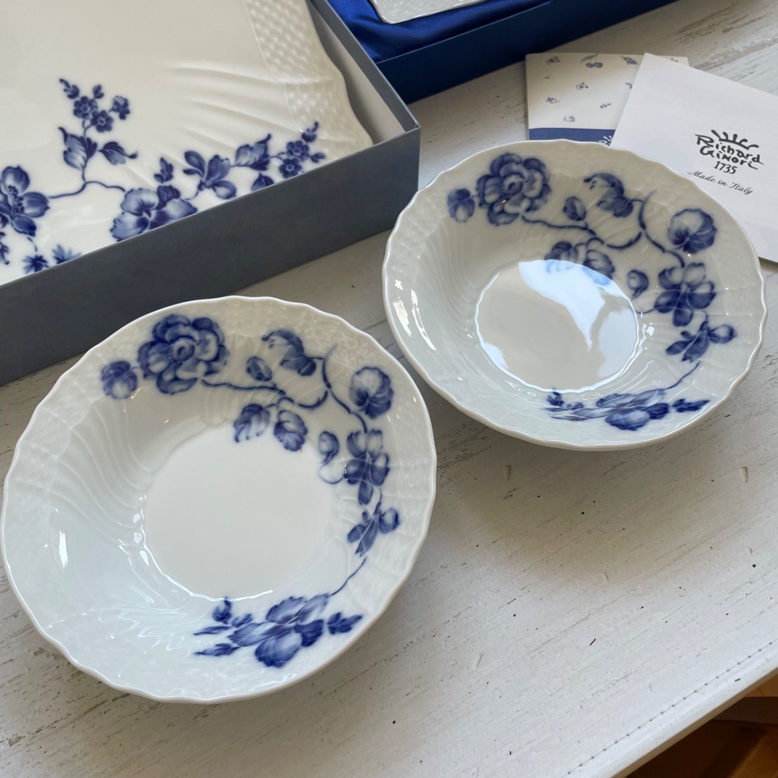 新品 ブランド箱入りリチャードジノリ ローズブルースクエア皿1枚＋