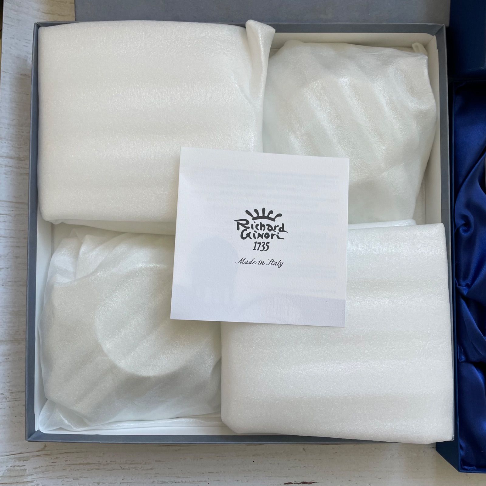 新品 ブランド箱入りリチャードジノリ ローズブルースクエア皿1枚＋