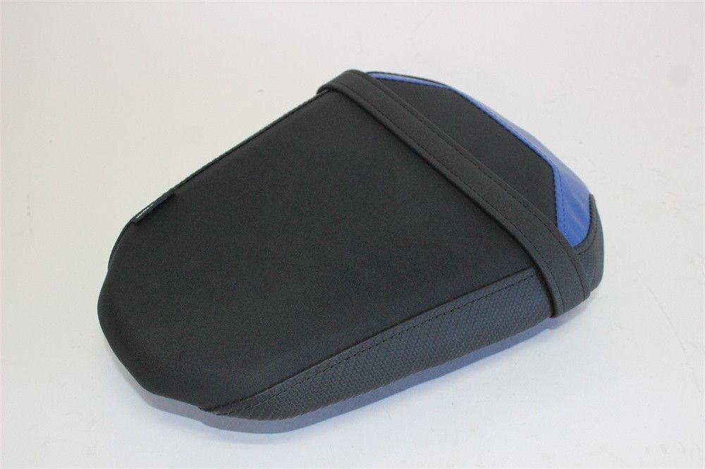 MT 07 2025 以降 カスタム リアシート 本体付き 青Xカーボン調