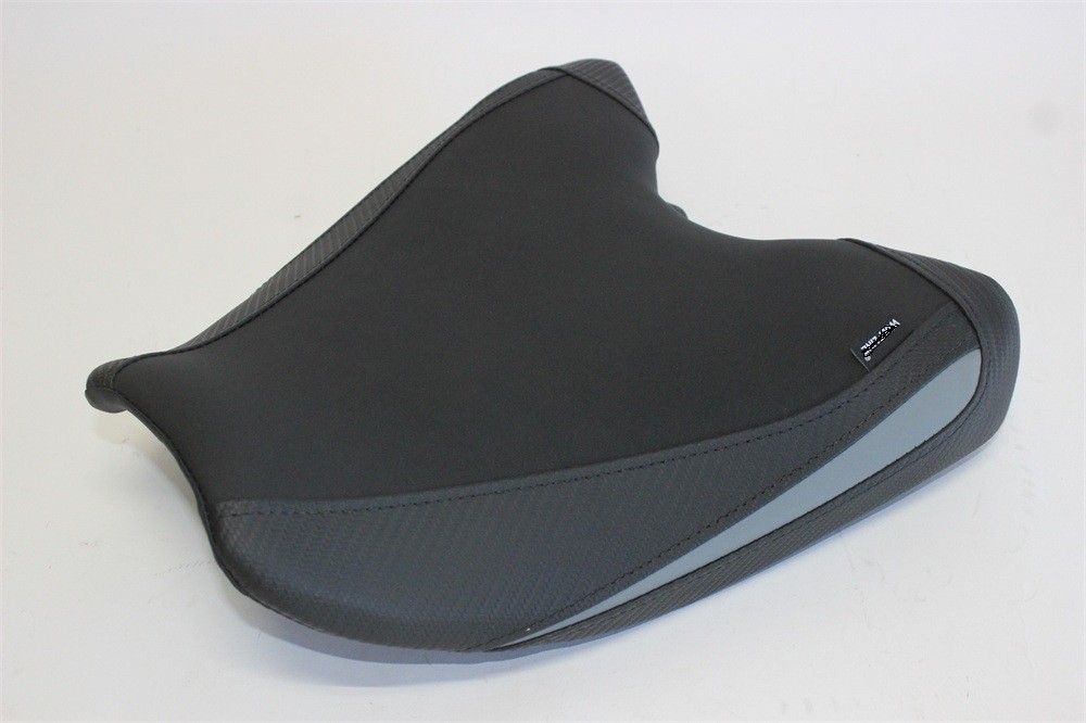 MT 07 2025 以降 カスタム フロントシート 本体付き 灰Xカーボン調