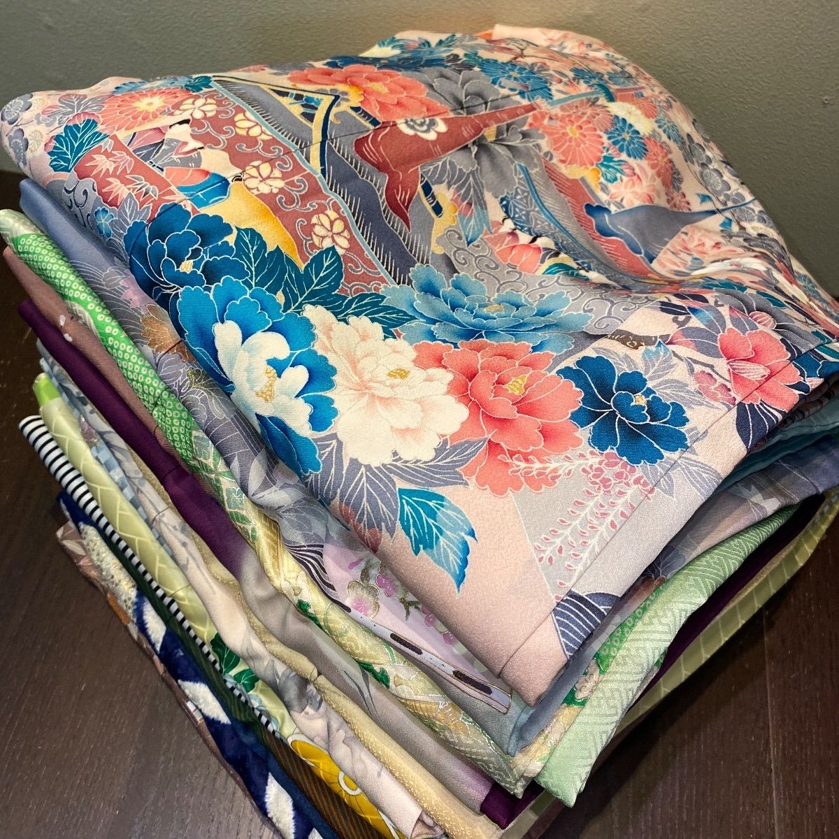 【着物まとめ売り】　正絹小紋10枚 着用可　リメイク素材　目立った汚れなし 小紋 10枚 正絹 着物まとめ売り 同梱購入歓迎 リメイク用 着付け練習用