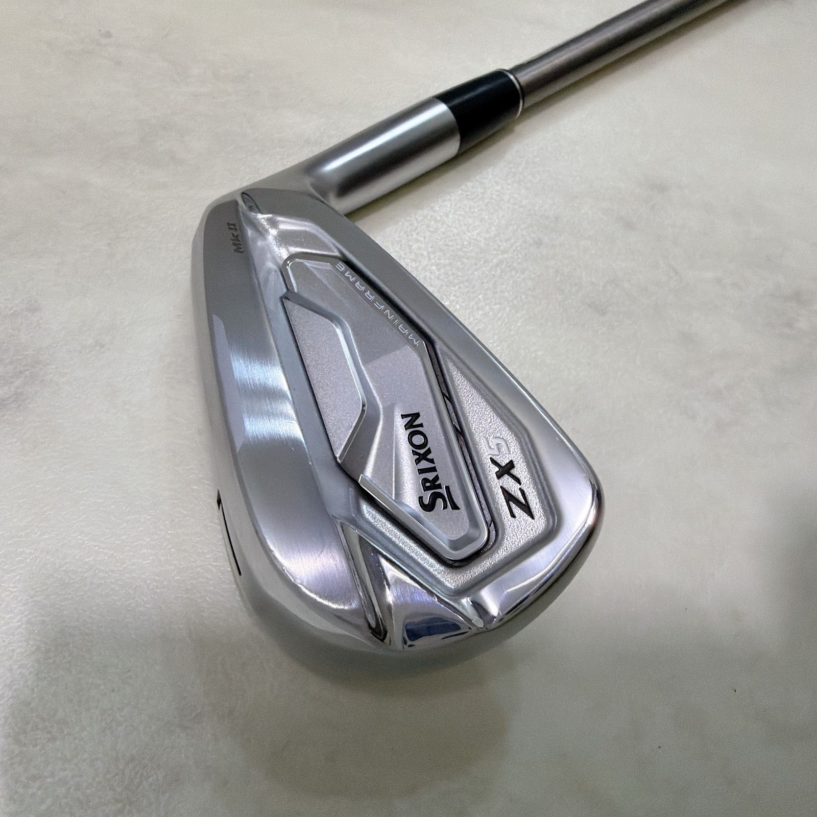 新品グリップ 極美品 SRIXON ZX5 MK2 7番アイアン スチールファイバー
