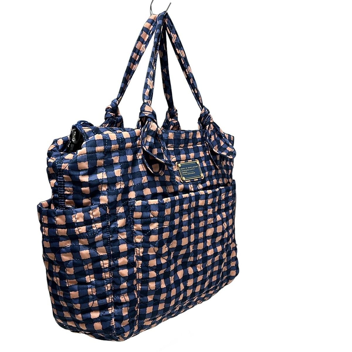 【マークバイマークジェイコブス】ネイビードット柄パソコンバック マークバイマークジェイコブス ショルダーバッグ - M3131213 ネイビー