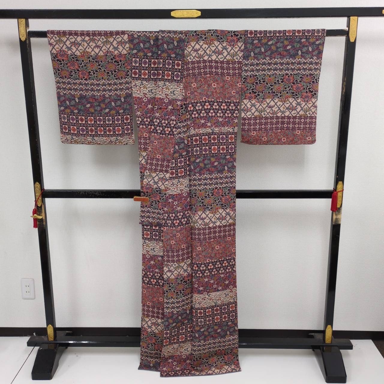 小紋 裄69 市松模様 花唐草 縮緬 正絹 着物 MK-2332 - メルカリ