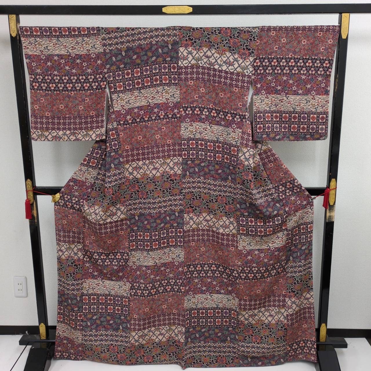 小紋 裄69 市松模様 花唐草 縮緬 正絹 着物 MK-2332 - メルカリ