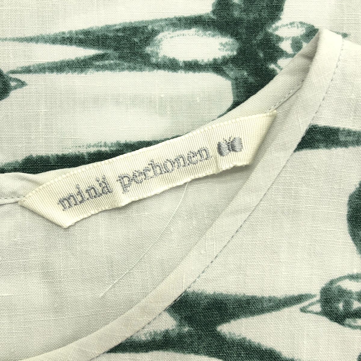 【美品】  mina perhonen / ミナペルホネン | 2022SS | hello swallow / ハロー スワロー 総柄 ノースリーブ トップス | 36 | ホワイト/グリーン | レディース 美品】 mina perhonen / ミナペルホネン | 2022SS | hello swallow