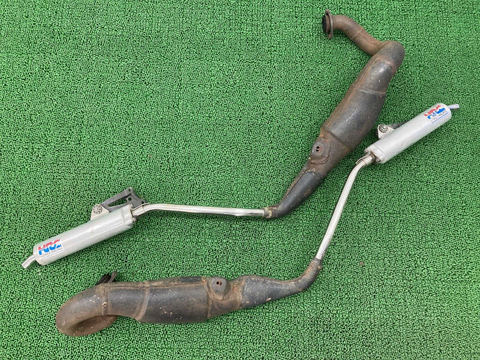 NSR 250 R チャンバーマフラー 左右 KV 3 G ホンダ バイク 部品 MC 18 ステー 機能的問題なし 品薄 品 車検 rD