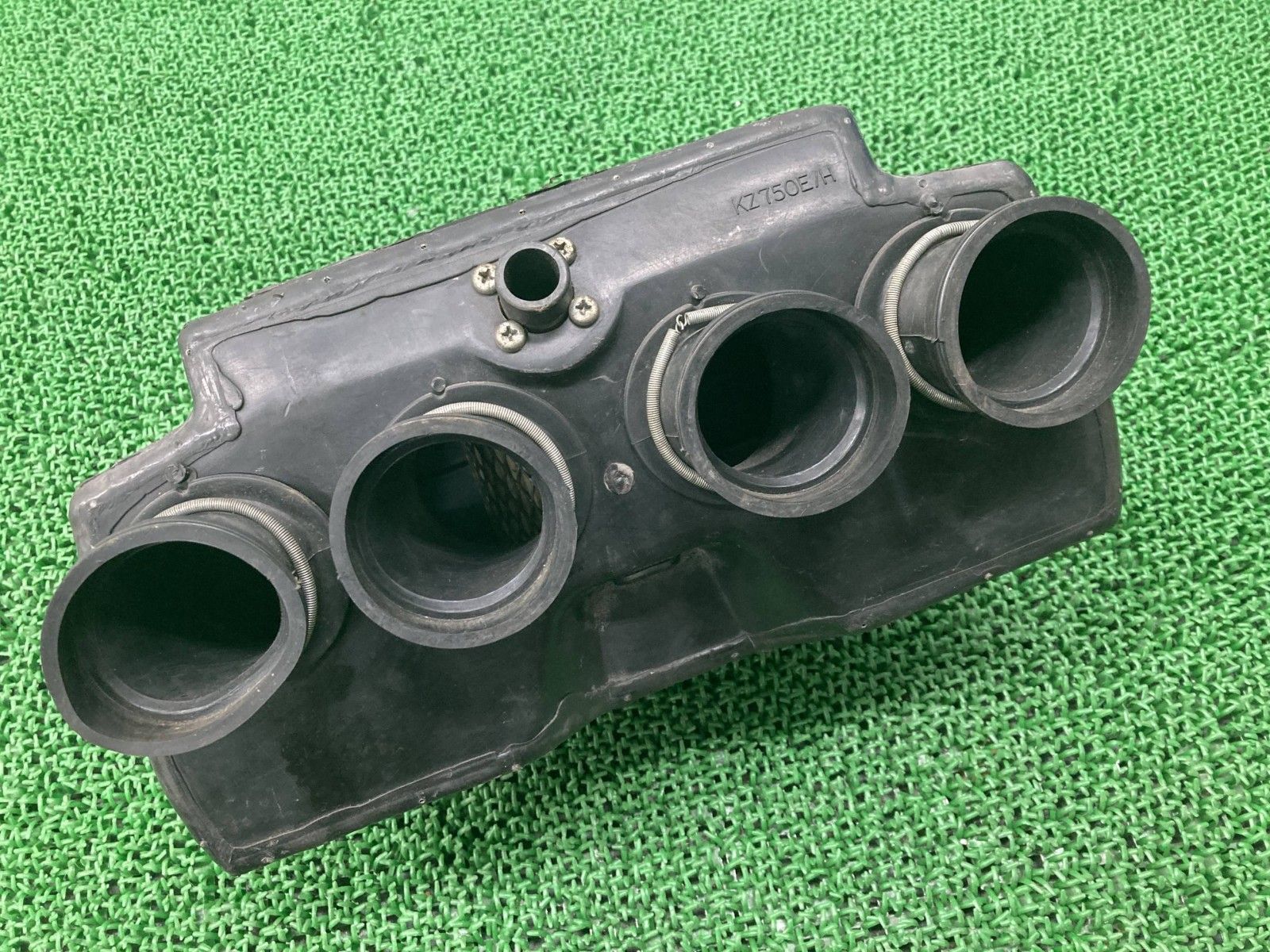 Z 750 FX エアクリーナーボックス カワサキ バイク 部品 KZ E 3型 割れ欠け無し 品薄 品 車検 Ih