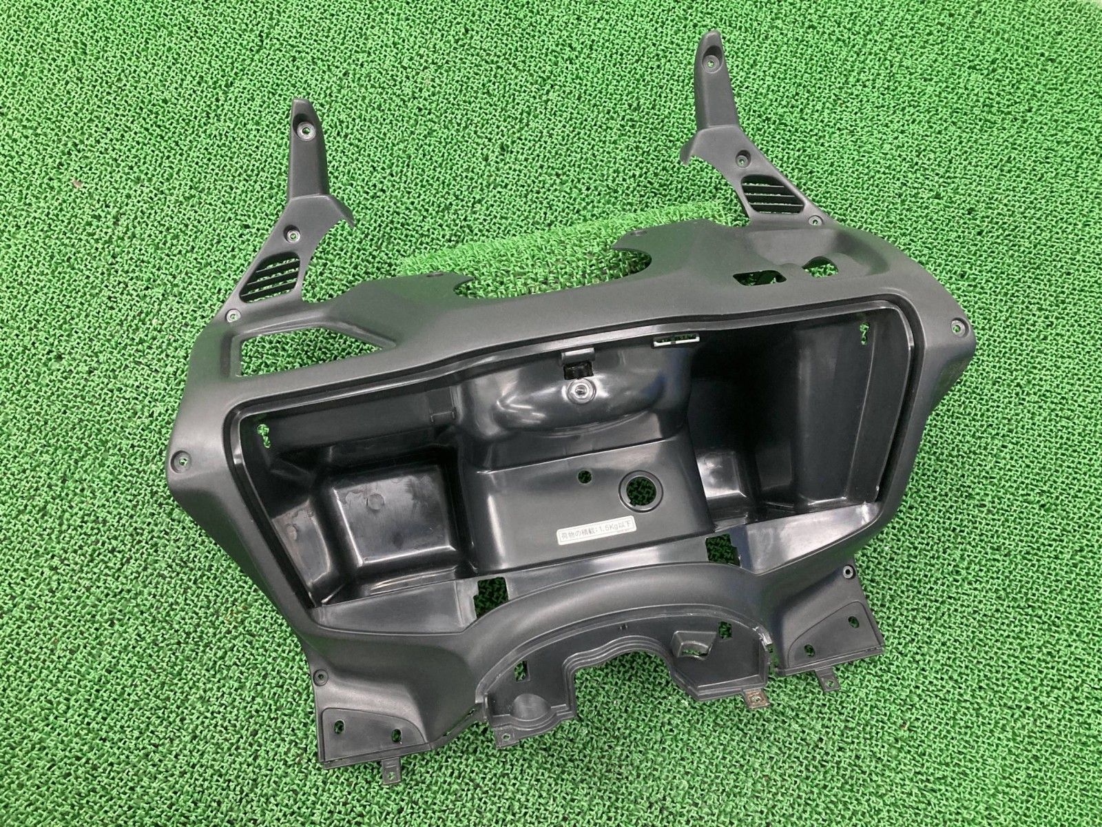 フォルツァ フロントインナーカウル KPB ホンダ バイク 部品 MF 06 グローブボックス 割れ欠け無し 品薄 品 jP