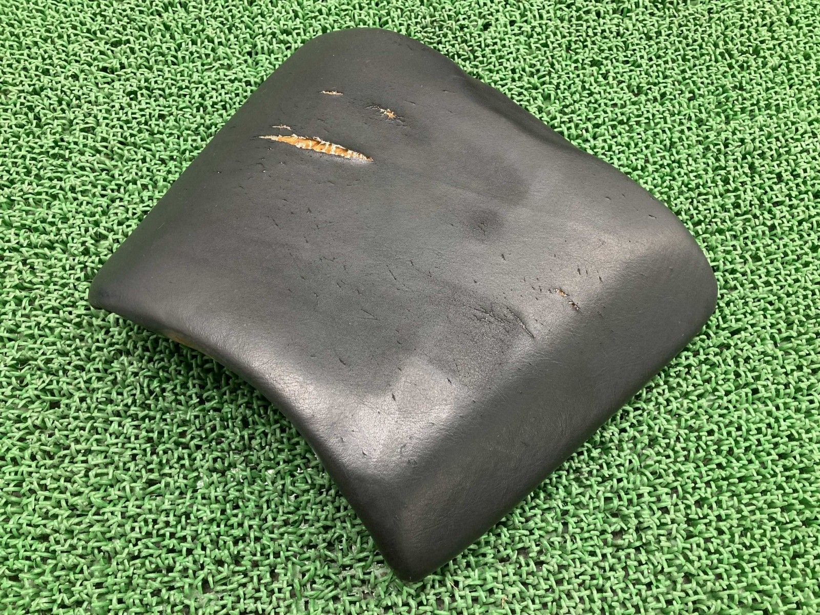 RVF 400 フロントシート MR 8 ホンダ バイク 部品 NC 35 メインシート 張替済 修復素材や張り替えベースに 品薄 Ou