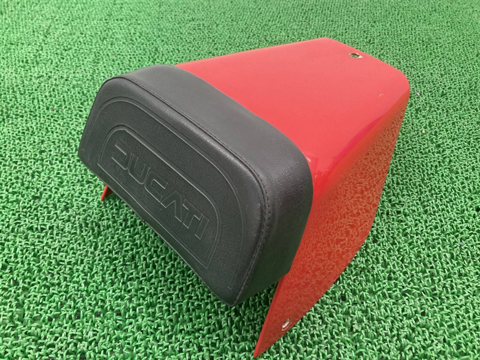 900 MHR シングルシートカウル 赤 ドゥカティ Ducati MikeHailwoodReplica マイクヘイルウッド バックレスト Po