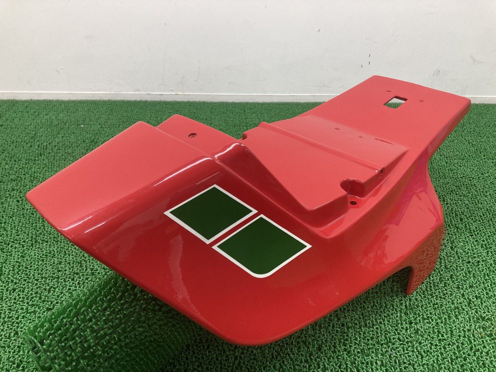 900 MHR テールカウル 赤 ドゥカティ Ducati MikeHailwoodReplica マイクヘイルウッド シートカウル 割れ欠け無し Od