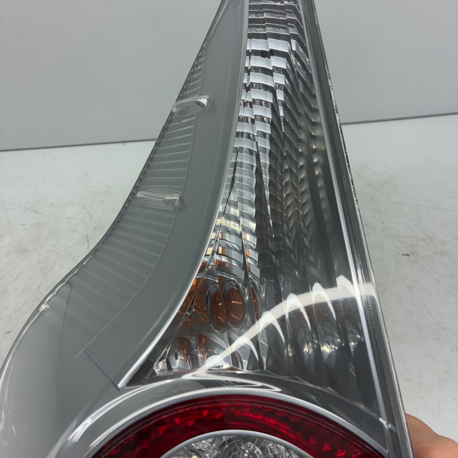 美品【コーティング済】トヨタ NHP10 アクア AQUA テールライト ランプ