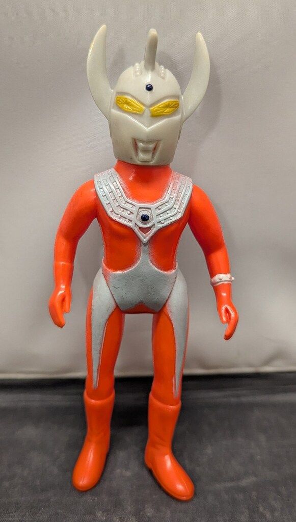 ブルマァク ミドルサイズ ウルトラマンタロウ 150mm - メルカリ