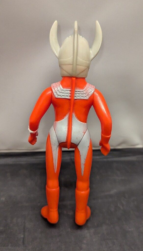 ブルマァク ミドルサイズ ウルトラマンタロウ 150mm - メルカリ