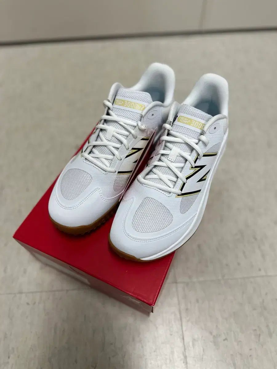 ニュー ンス 白_