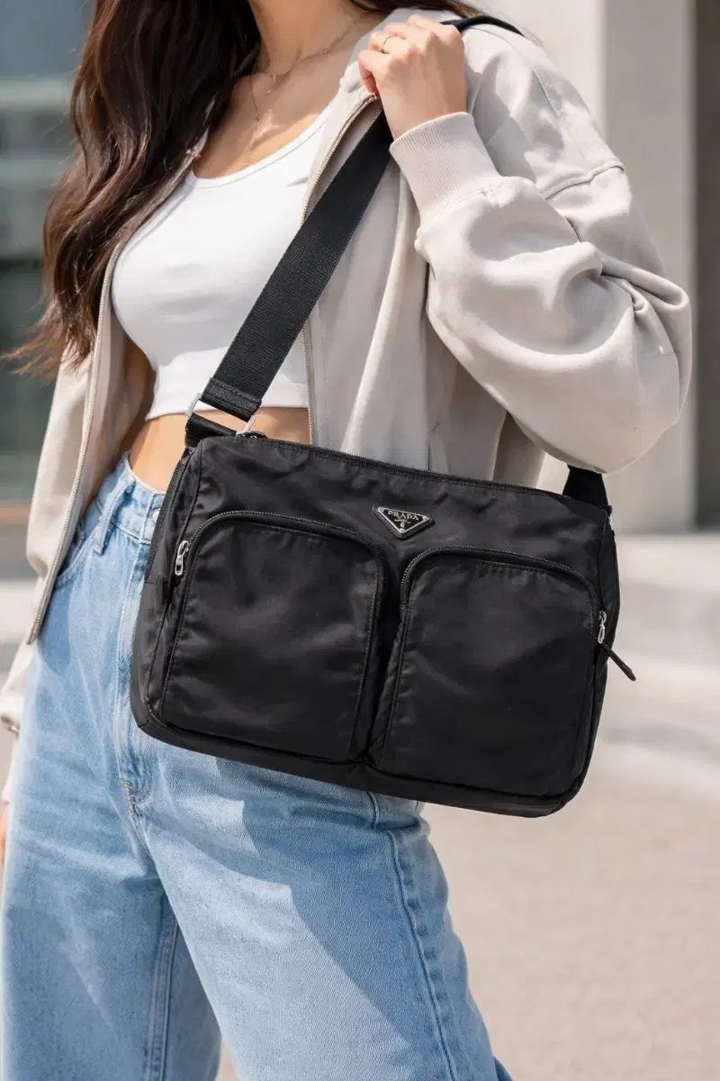 PRADA トゥーポケット メッセンジャーバッグ