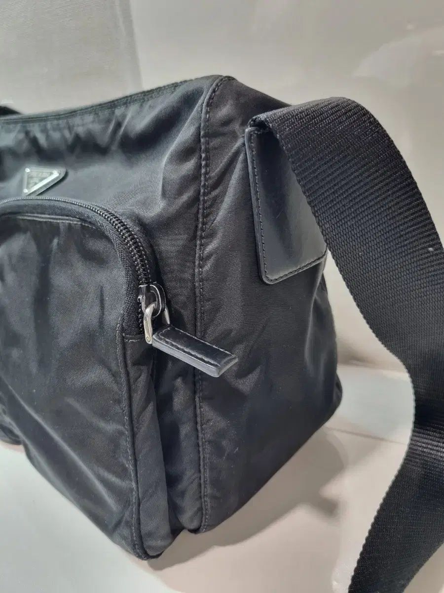 メッセンジャーバッグ