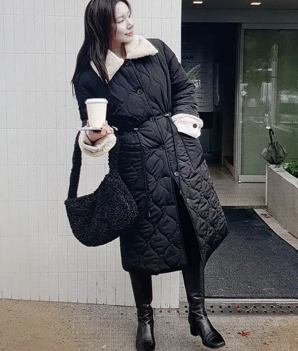 海外配送 ブラック キルティング Long ロング コート ファー 裏地 KARA カラ ジャケット