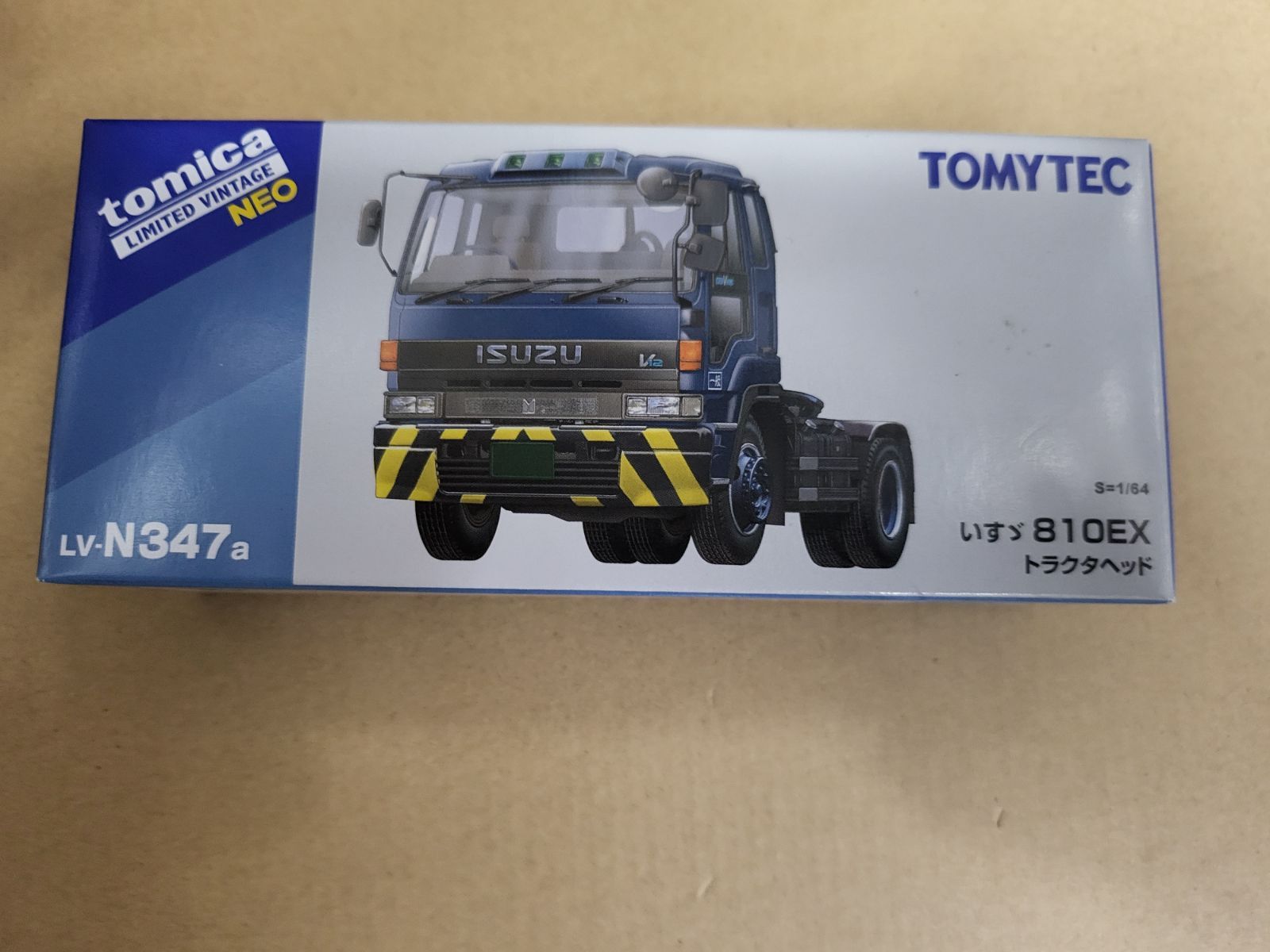 トミカ リミテッドヴィンテージNEO いすゞ 810 EX トラクタヘッド LV N 347 a