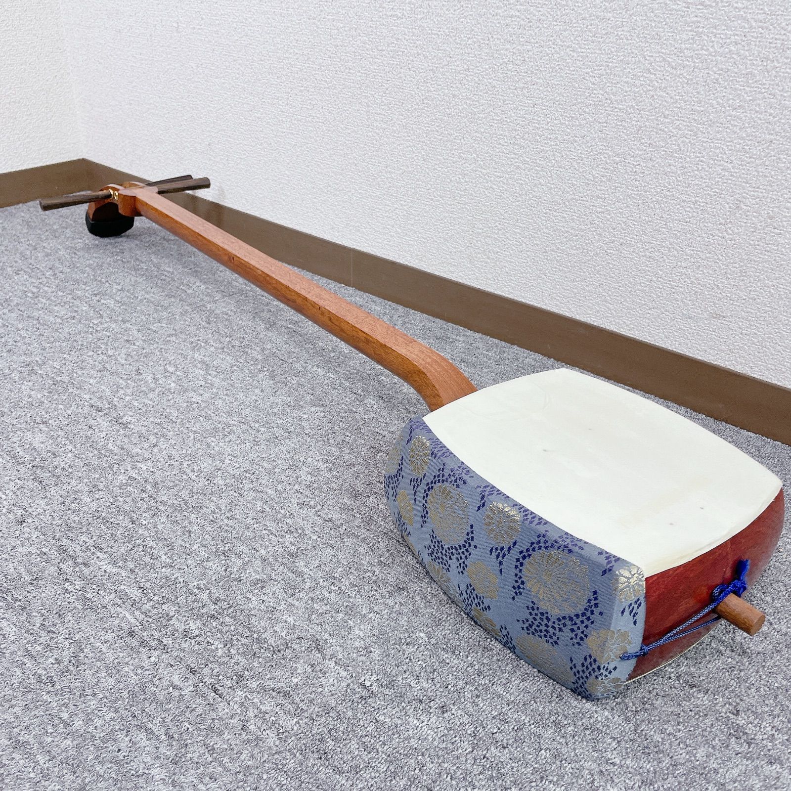 三味線 細棹 花梨 平溝 丸打胴 糸巻き 和楽器 - メルカリ