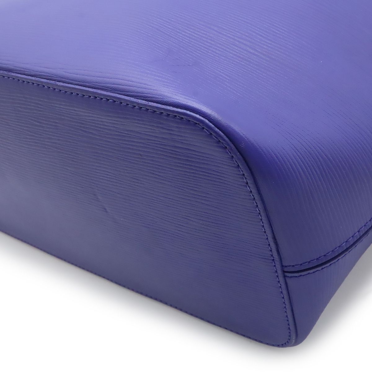 e*様 LOUIS VUITTON パープル トートバッグ ポーチ付き e*様 LOUIS VUITTON パープル トートバッグ ポーチ付き