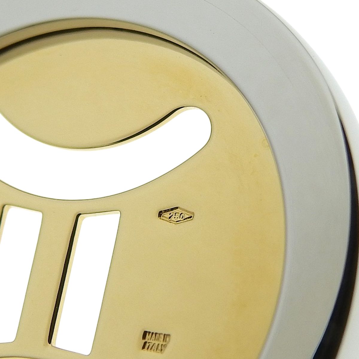 ステンレススチール