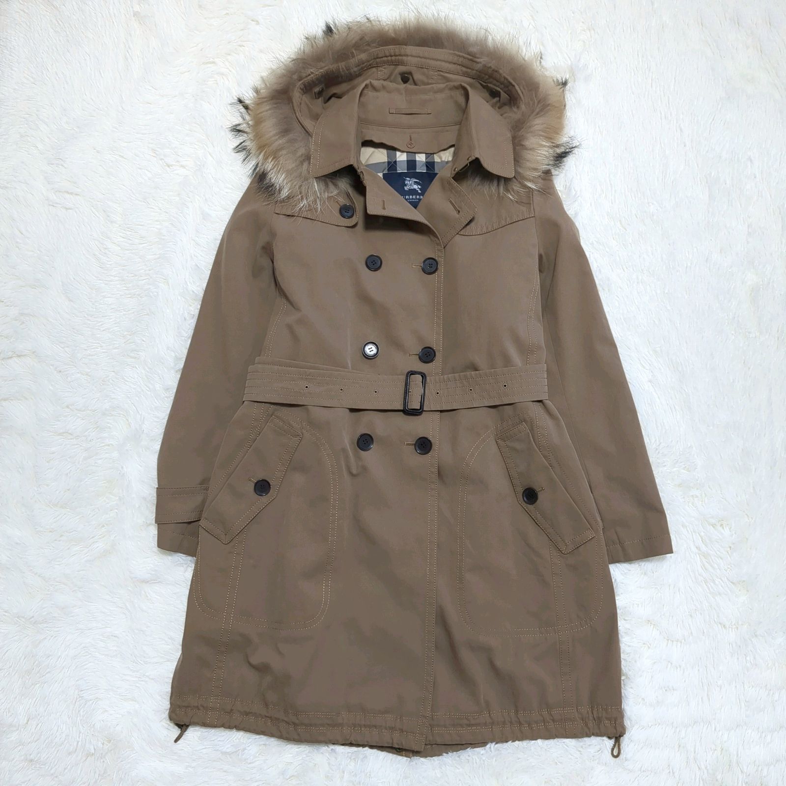 バーバリーロンドン メガチェック キルティング ダウンコート 大きい