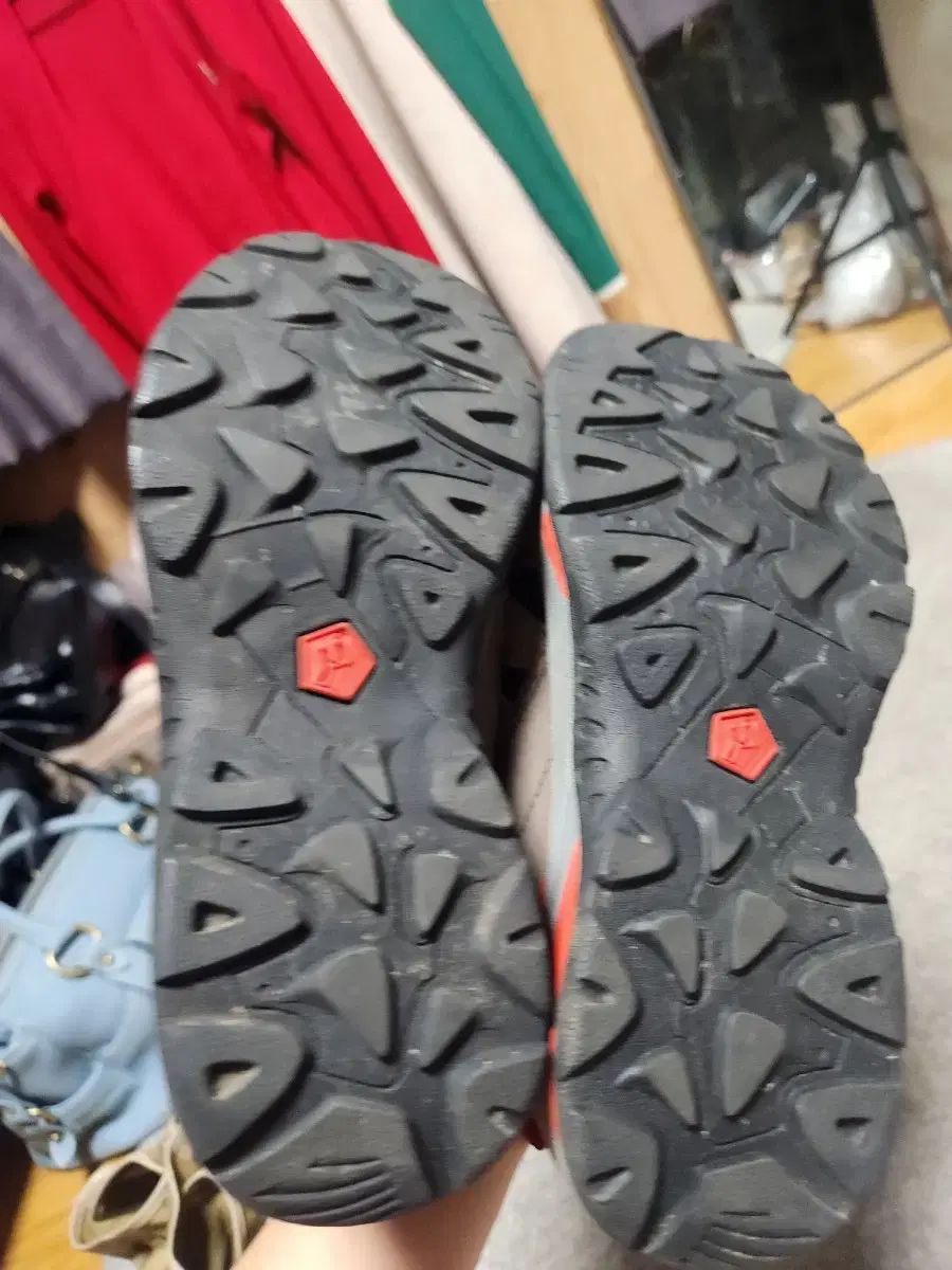 トレッキングシューズ 240