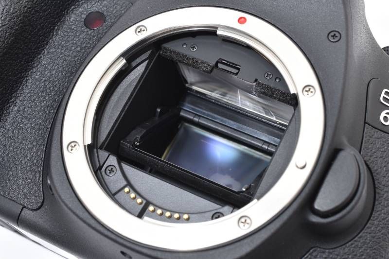 光学極上品】Canon キャノン EOS 6D ボディ シャッター数4495枚と
