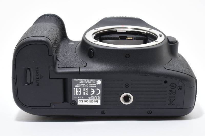 光学極上品】Canon キャノン EOS 6D ボディ シャッター数4495枚と