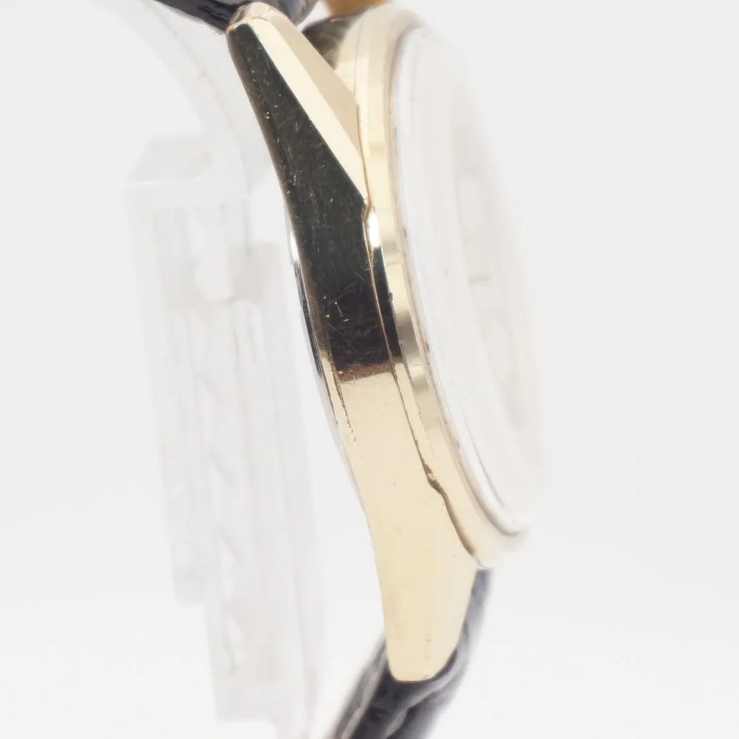 シルバー文字盤