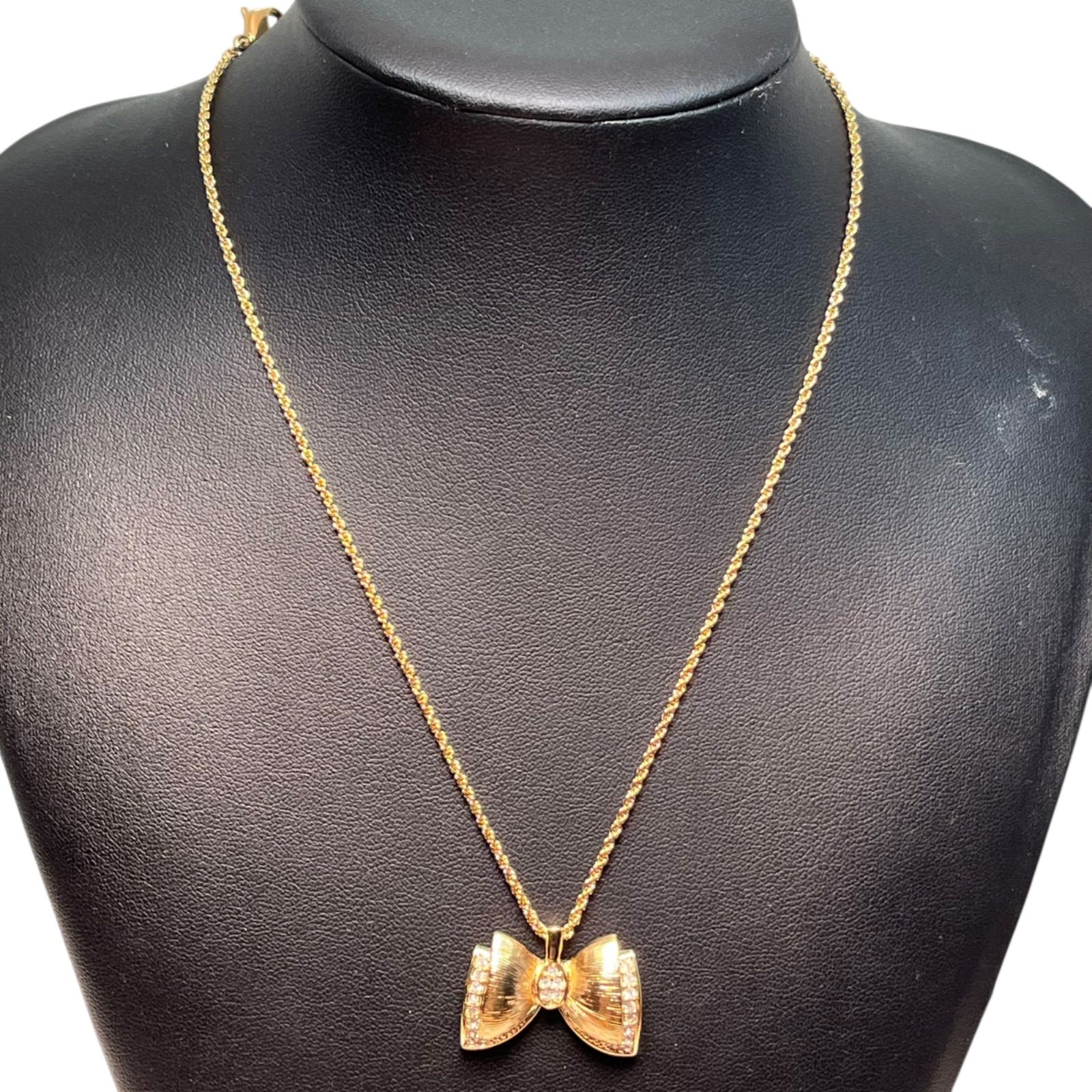 ディオール ネックレス ゴールドメッキ CDロゴチャーム ペンダント リボン ディオール ネックレス ゴールドメッキ CDロゴチャーム ペンダント リボン