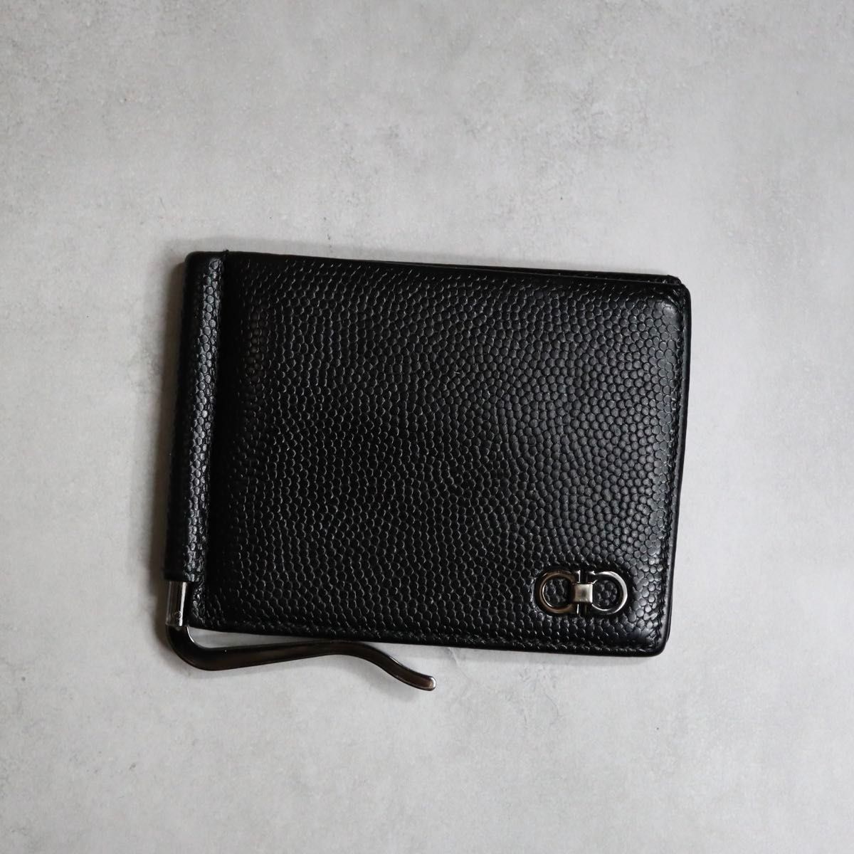 【美品】サルヴァトーレフェラガモ　ダブルガンチーニ　折財布　ブラック　PVC フェラガモ 二つ折り財布（札入れ） 財布 メンズ ダブル ガンチーニ