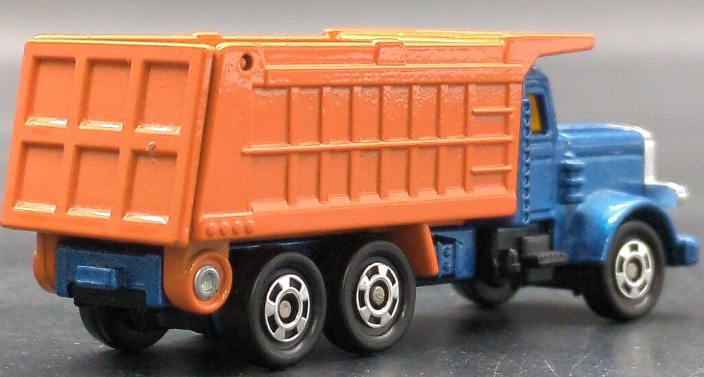 トミカ アメリカン ダンプトラック オレンジ トミー トミカ/青箱日本製 アメリカンダンプトラック 青ボディ