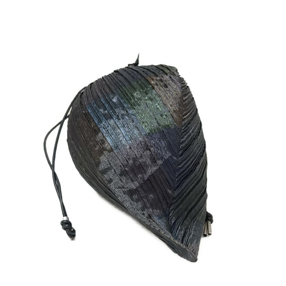 ✨️極美品✨️ イッセイミヤケ 巾着 ポーチ イッセイミヤケ 巾着 ポーチ