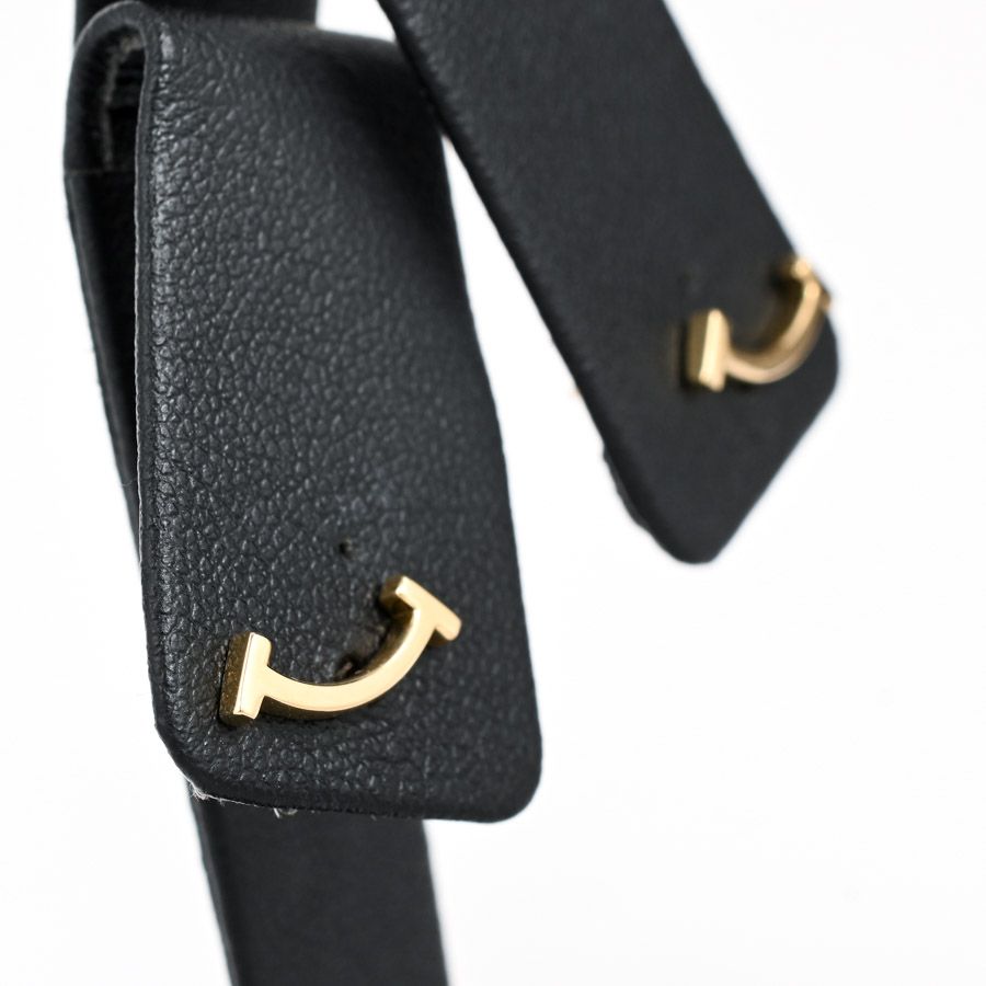 TIFFANY-Co. ティファニー ピアス Tスマイル