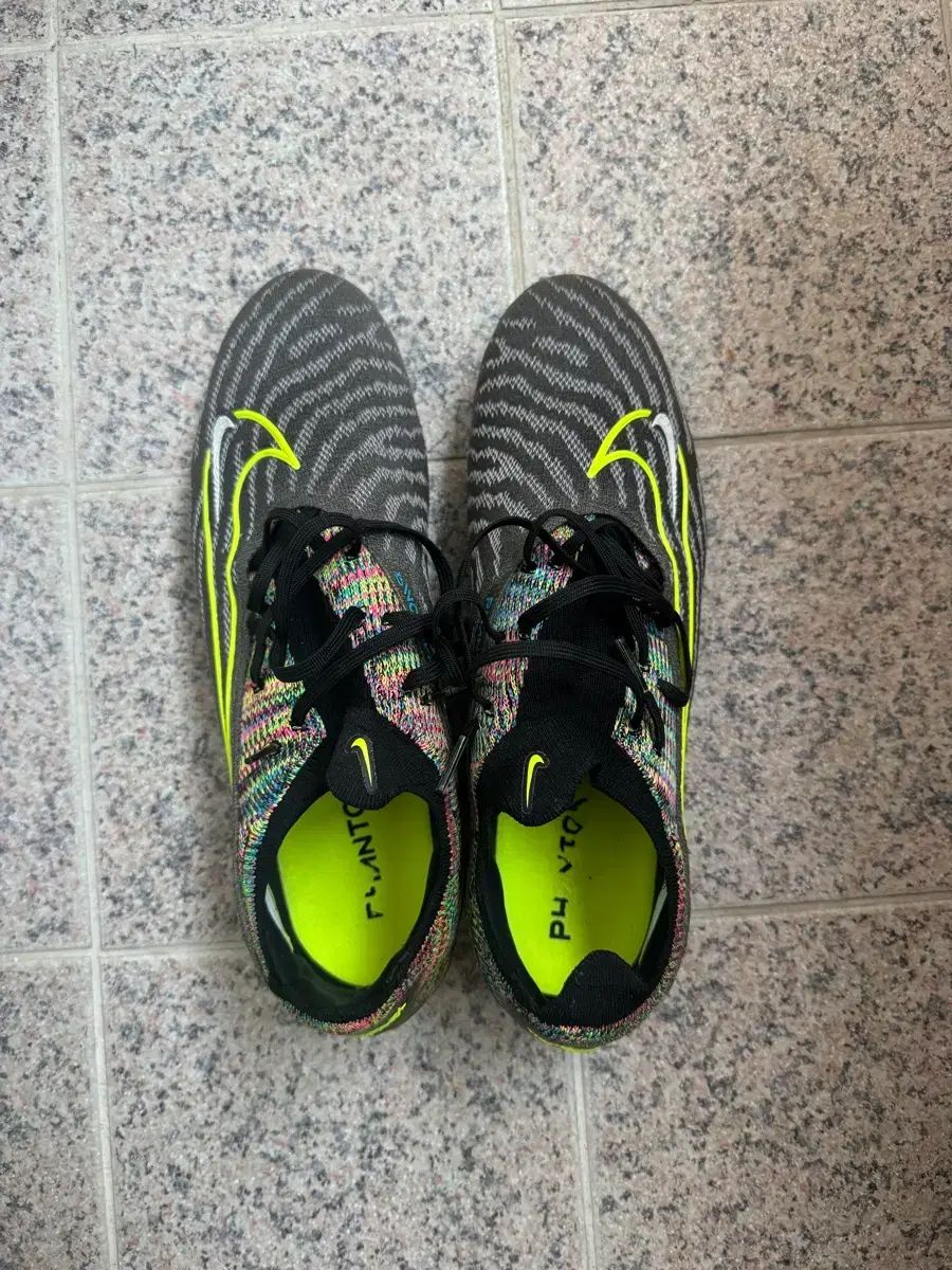 ナイキ FANTOM GX AG 285