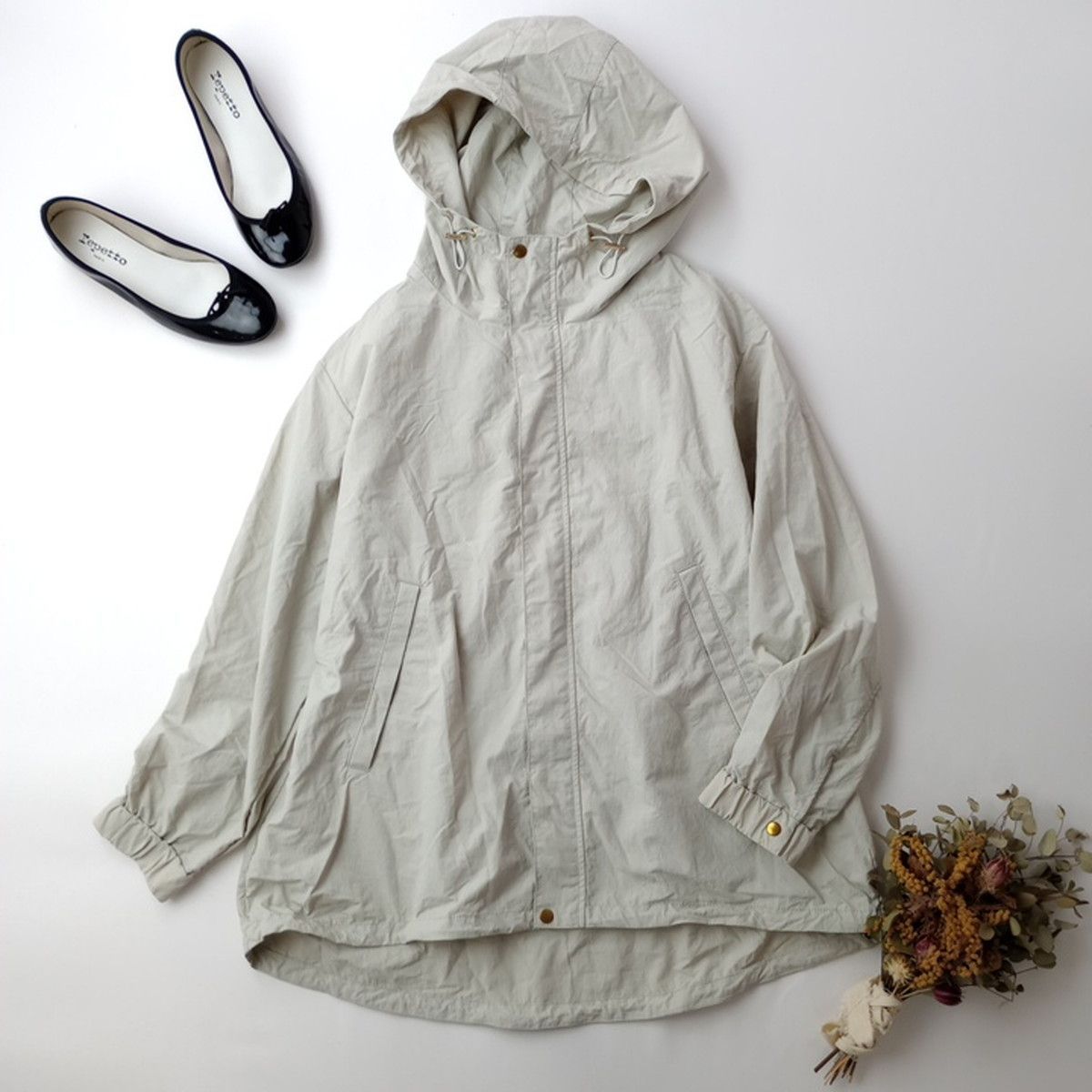 IENA onibegie ナイロンフーデットブルゾン　38 IENA onibegie ナイロンフーデットブルゾン 38 IENA onibegie ナイロン