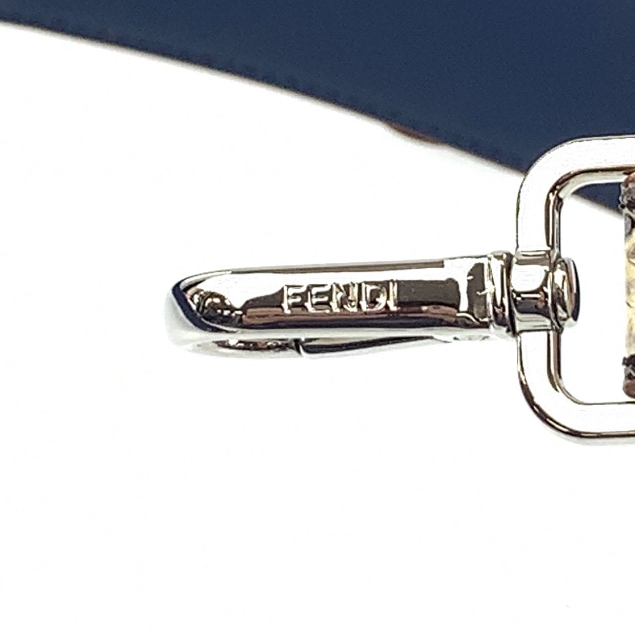 美品 FENDI フェンディ ストラップユー フラワー マルチカラー レザー