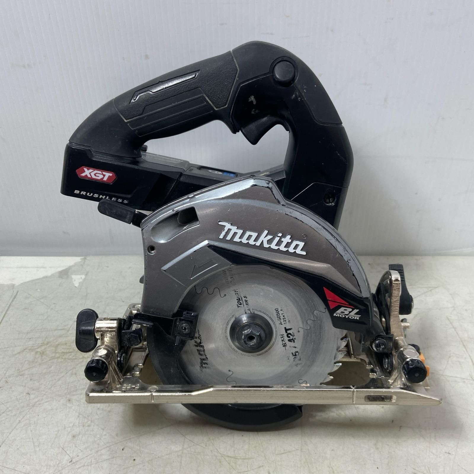 ΦΦMAKITA マキタ 125 mm 40 V 充電式マルノコ際切りベース HS 005 G ブラック