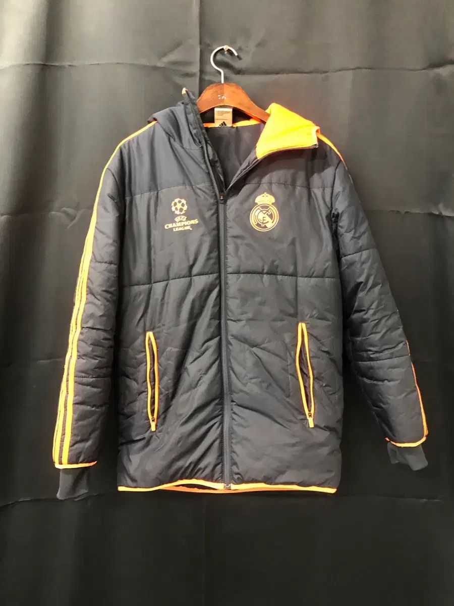 アディダス レアルマドリード チャンピオンズリーグ ダウン アウター