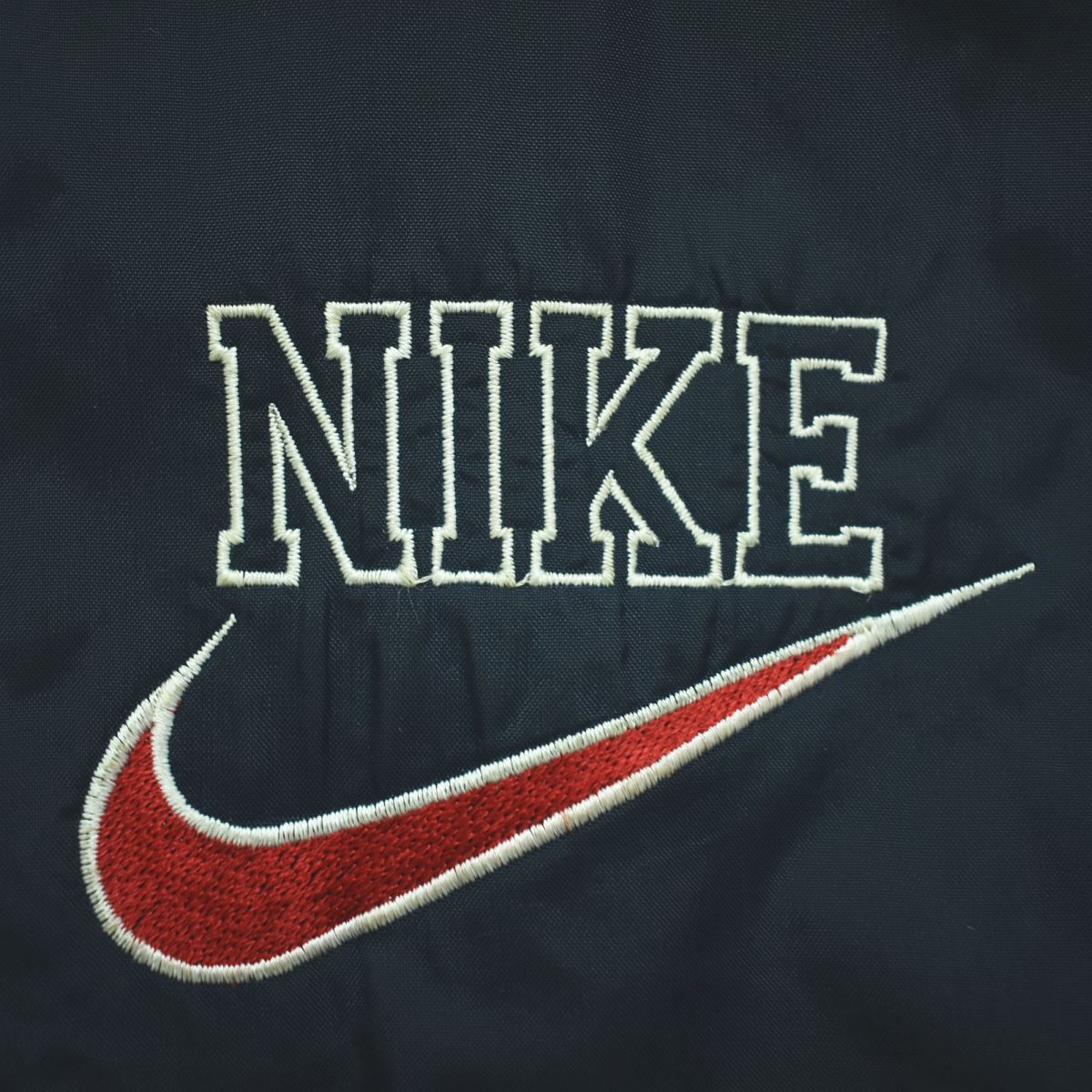 90s ヴィンテージ ナイキ NIKE スウッシュ ロゴ 刺繍 ナイロン