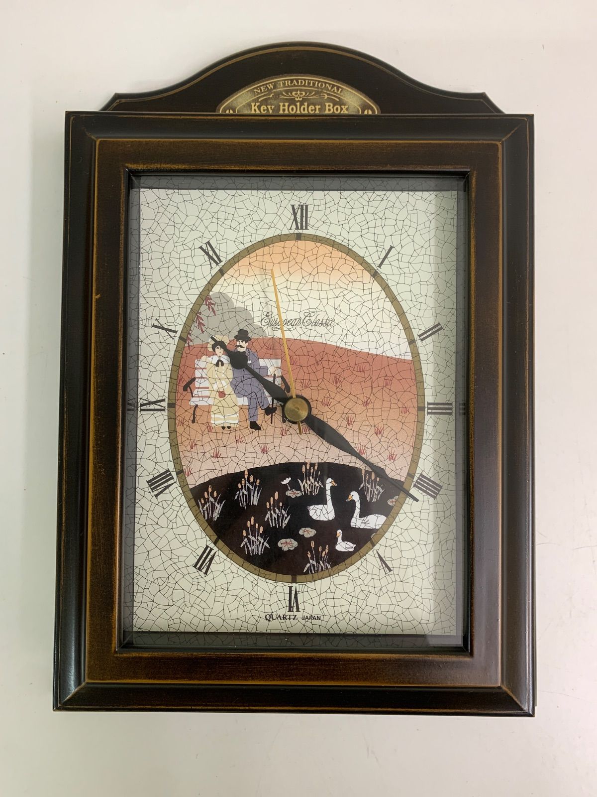 鹿野漆器　掛け時計　ポストモダン 掛け時計 60~70年代に活躍したフランスの俳優、アランドロンの名が入っ