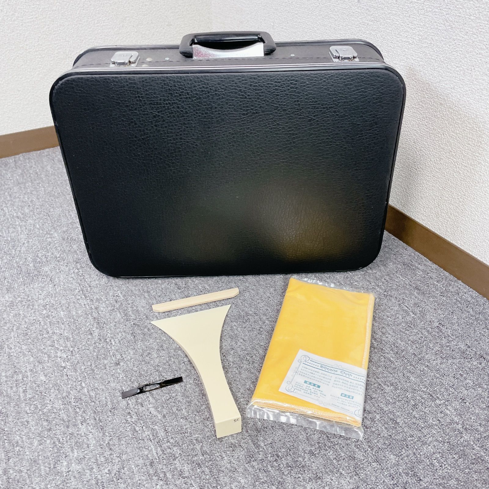 1496 花梨 三味線 丸打ち胴 和楽器 ケース付 アントレ 三味線 中棹 花梨 平溝 丸打胴 ケース付き 和楽器 【公式通販】