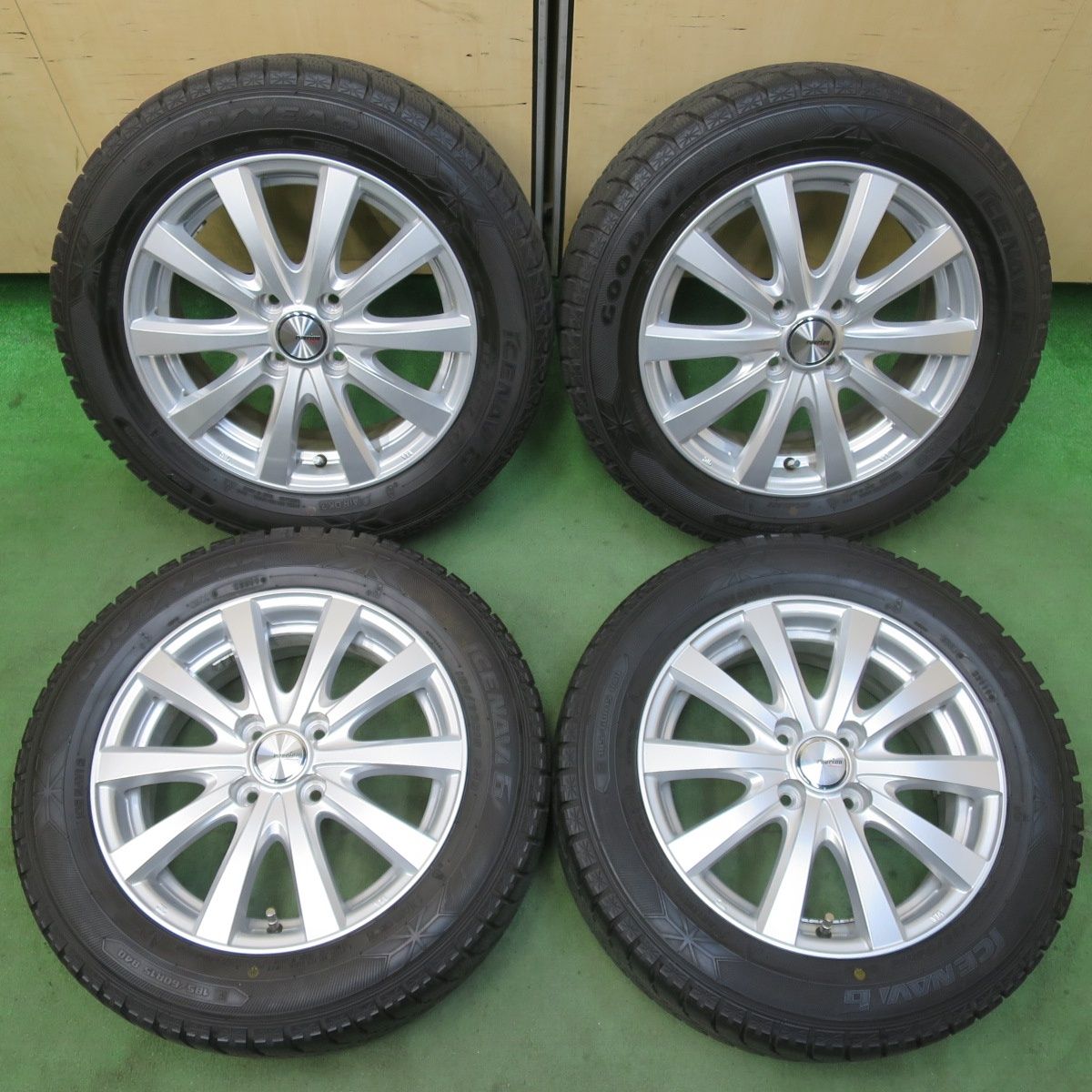 バリ溝！キレイ！ほぼ10分☆スタッドレス 185/60R15 グッドイヤー