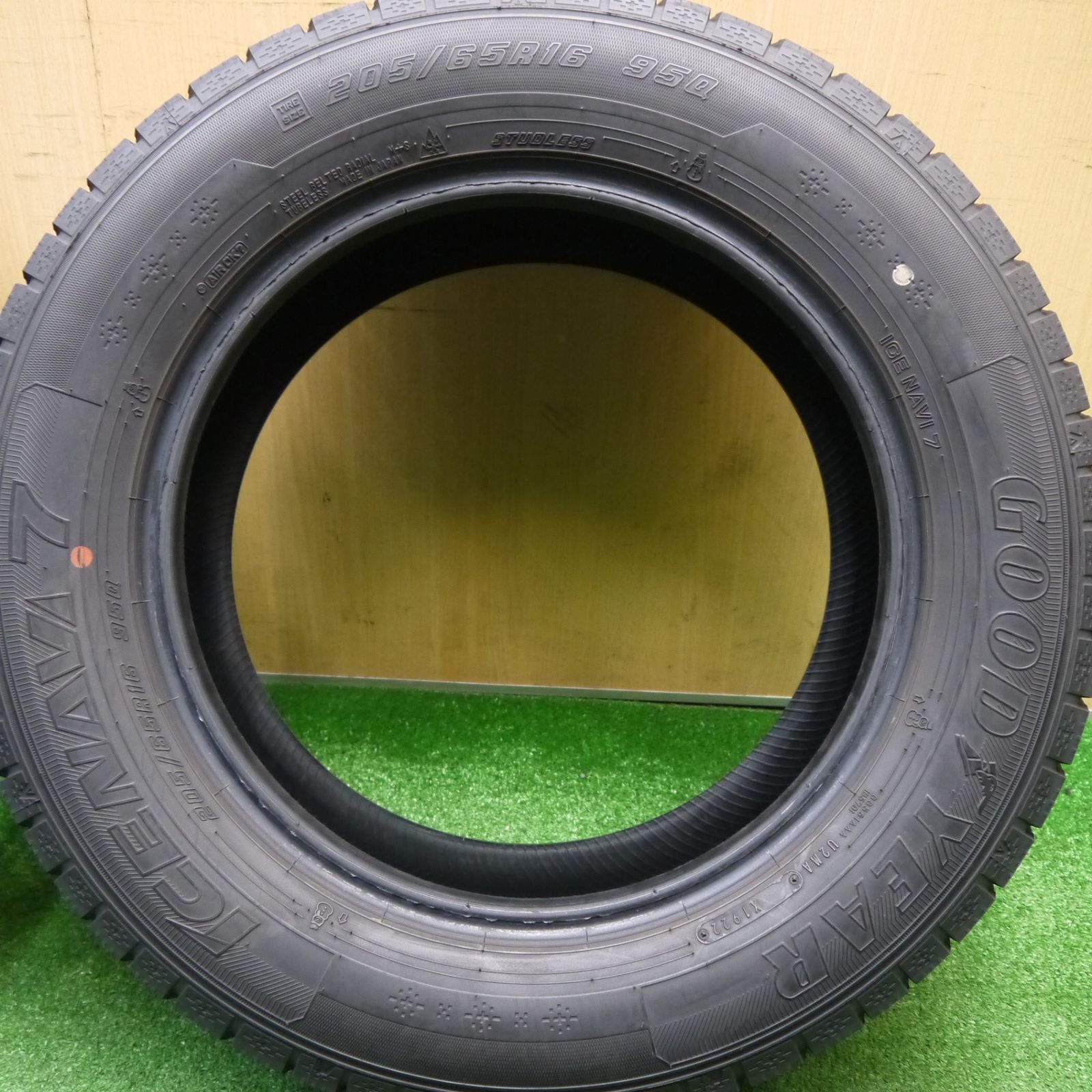 タイヤ 16インチ